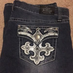 Bootleg Jeans with embellished pockets